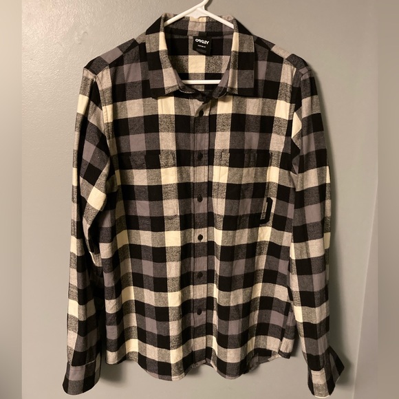 Oakley Plaid Flannel Button-up Shirt (M) - Picture 1 of 4